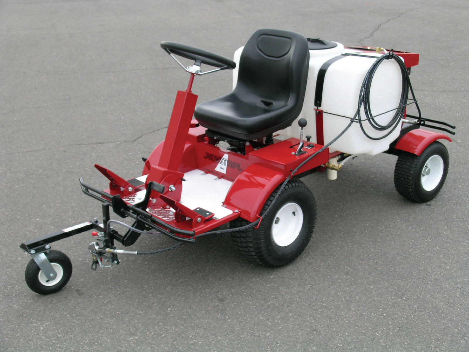 Newrider 5000 Self-Propelled Airless Paint Striper With Front Wheel Driver And Rear Steering